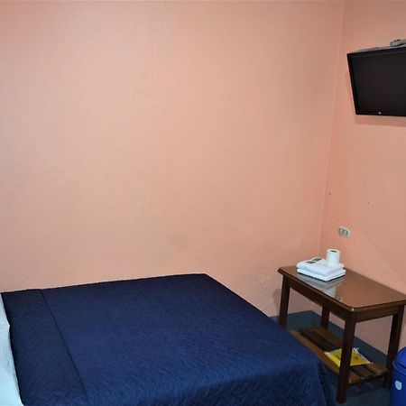 Hotel Asuncion Guatemala City Екстериор снимка