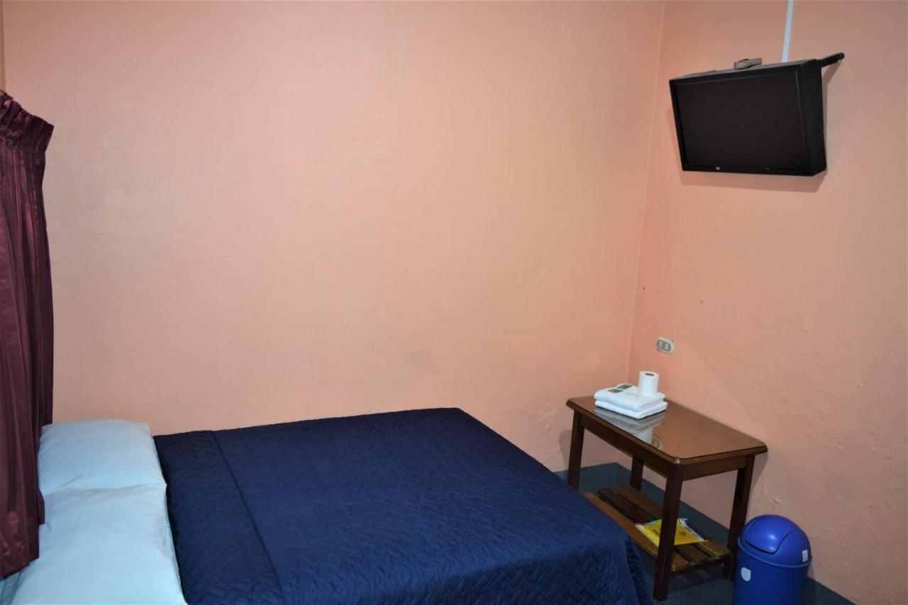 Hotel Asuncion Guatemala City Екстериор снимка